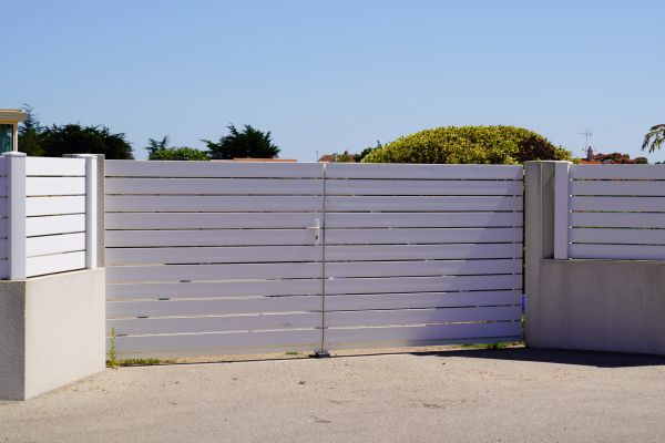 Vinyl Gate Fitting